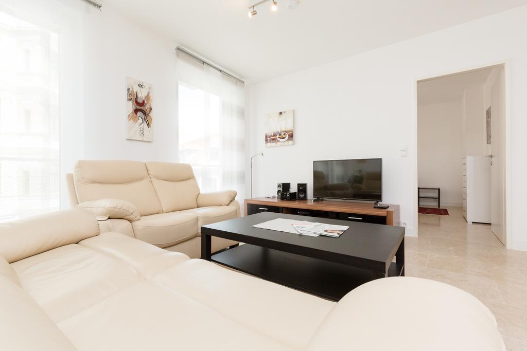 Rafael Kaiser - Paros Apartment - Contactless 24H Check-In Bécs Szoba fotó